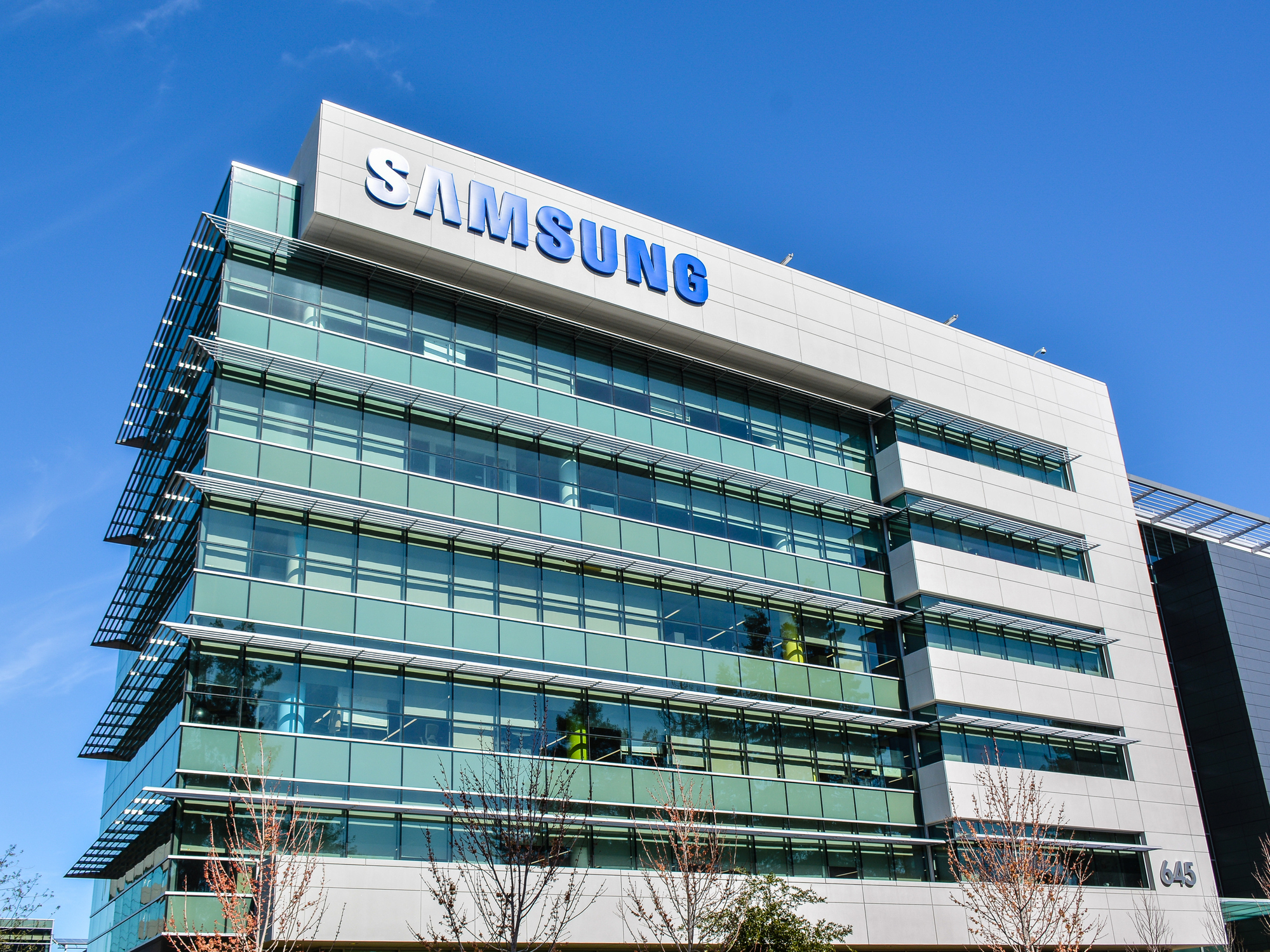 Компания находящаяся. Samsung Group Сеул. Офис самсунг в Сеуле. Samsung компания. Research and Development Samsung Innovations.